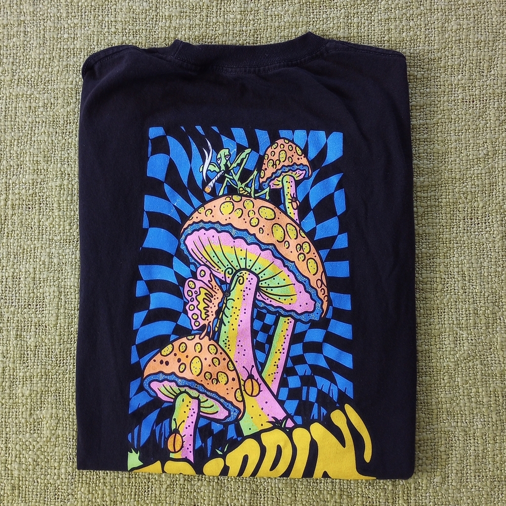 DGK mushroom T-shirt